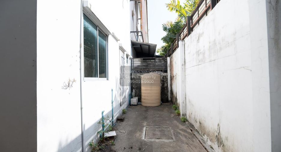 For sale 3 bedrooms townhouse in Mueang Nonthaburi, Nonthaburi