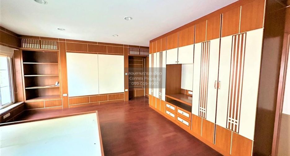 Haus zum Kauf mit 8 Zimmer in Bang Khae, Bangkok