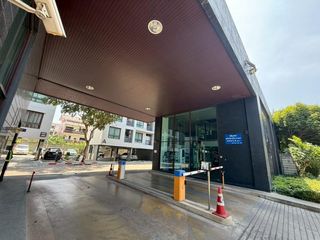 For sale 2 bedrooms condo in Mueang Samut Prakan, Samut Prakan