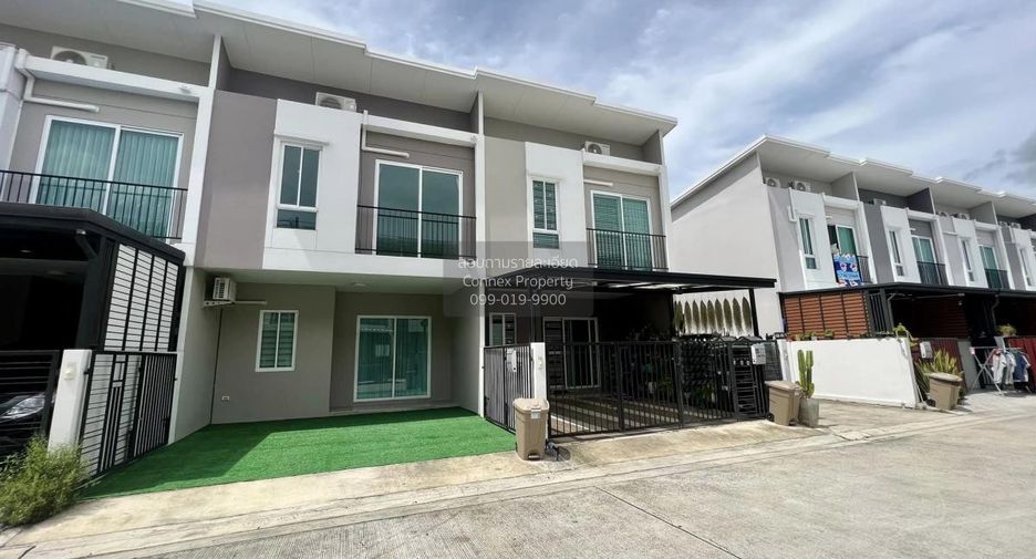 For sale 4 bedrooms townhouse in Sam Phran, Nakhon Pathom