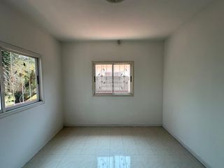 Casa adosada en venta de 4 habitaciones en Mueang Samut Sakhon, Samut Sakhon