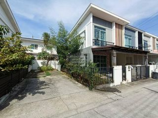 For sale 3 bedrooms townhouse in Bang Sao Thong, Samut Prakan