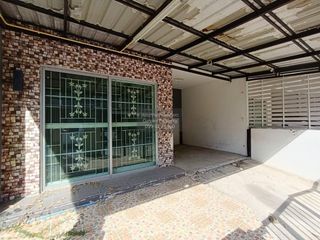 For sale 3 bedrooms townhouse in Bang Sao Thong, Samut Prakan