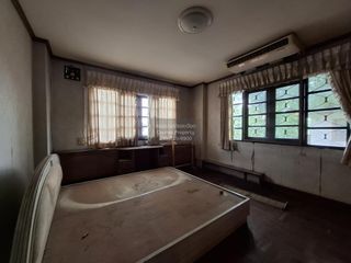 For sale 9 bedrooms house in Thanyaburi, Pathum Thani