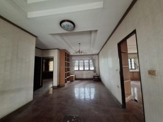 For sale 9 bedrooms house in Thanyaburi, Pathum Thani