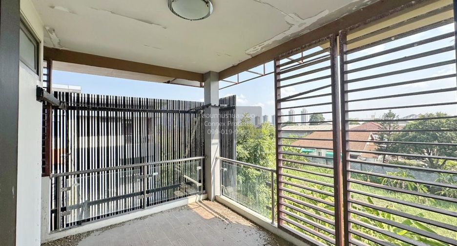 For sale 3 bedrooms townhouse in Pak Kret, Nonthaburi