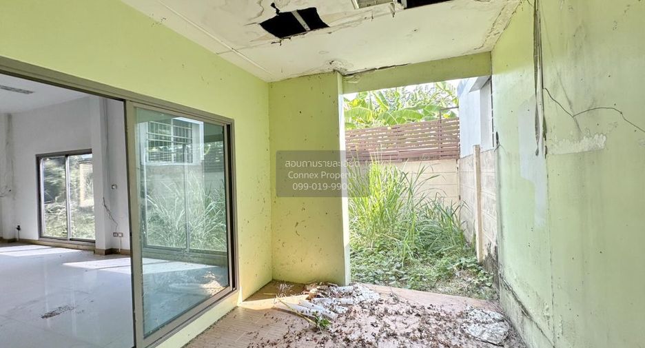 For sale 3 bedrooms townhouse in Pak Kret, Nonthaburi