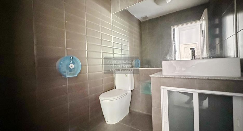 For sale 3 bedrooms townhouse in Pak Kret, Nonthaburi