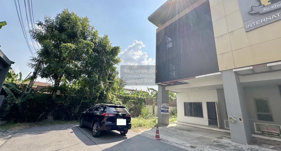 For sale 3 bedrooms townhouse in Pak Kret, Nonthaburi