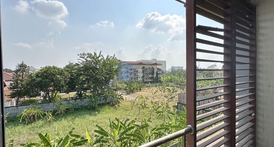 For sale 3 bedrooms townhouse in Pak Kret, Nonthaburi