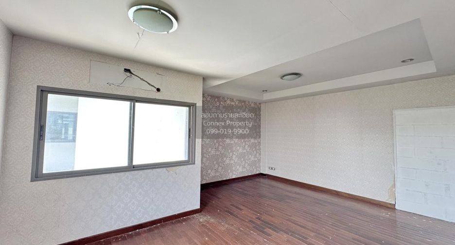 For sale 3 bedrooms townhouse in Pak Kret, Nonthaburi