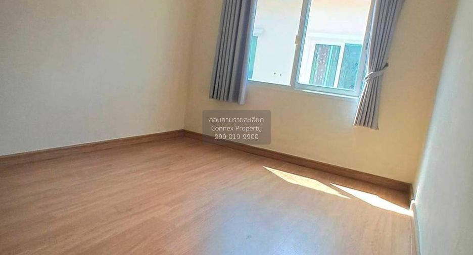 Casa adosada en venta de 4 habitaciones en Nong Khaem, Bangkok