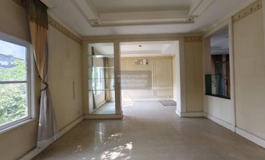 For sale 4 bedrooms house in Mueang Nonthaburi, Nonthaburi