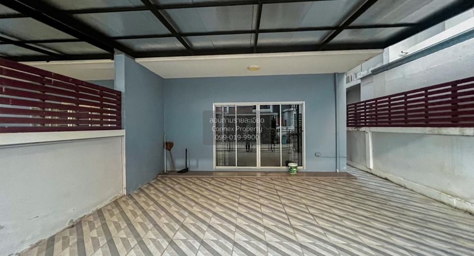 For sale 3 bedrooms townhouse in Sai Noi, Nonthaburi