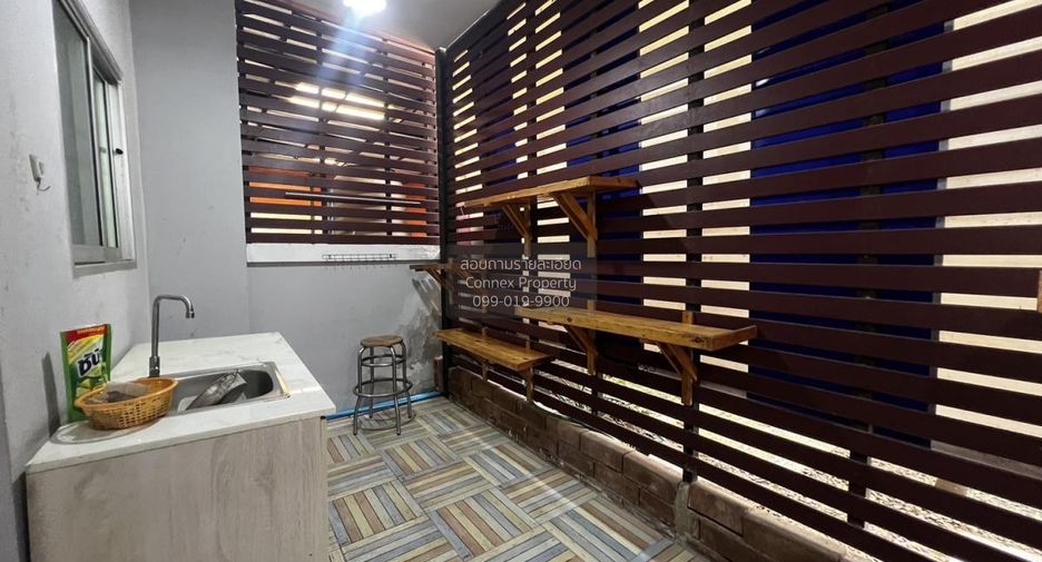 For sale 3 bedrooms townhouse in Sai Noi, Nonthaburi