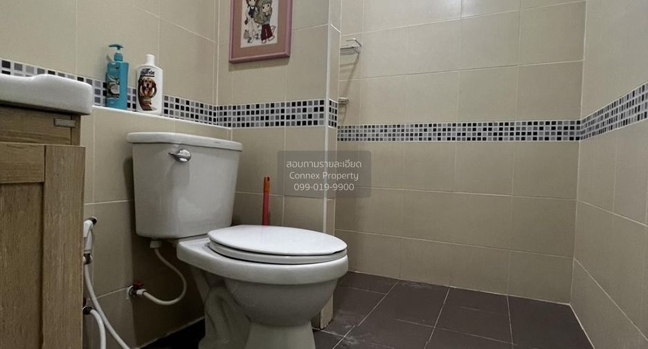 For sale 3 bedrooms townhouse in Sai Noi, Nonthaburi