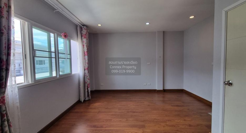 For sale 3 ベッドルーム townhouse in Bang Khen, Bangkok