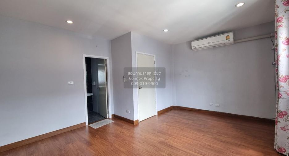 For sale 3 ベッドルーム townhouse in Bang Khen, Bangkok