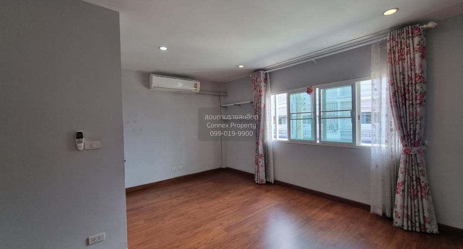 For sale 3 ベッドルーム townhouse in Bang Khen, Bangkok