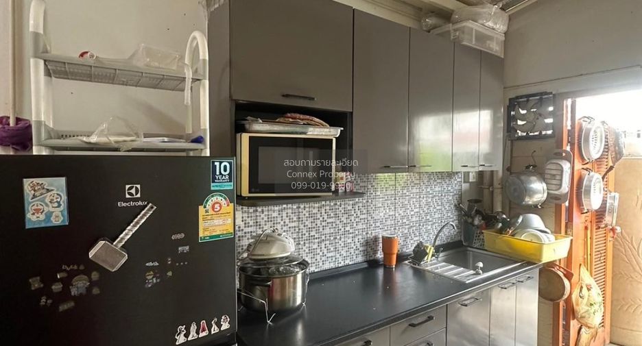 For sale 3 bedrooms townhouse in Bang Sao Thong, Samut Prakan