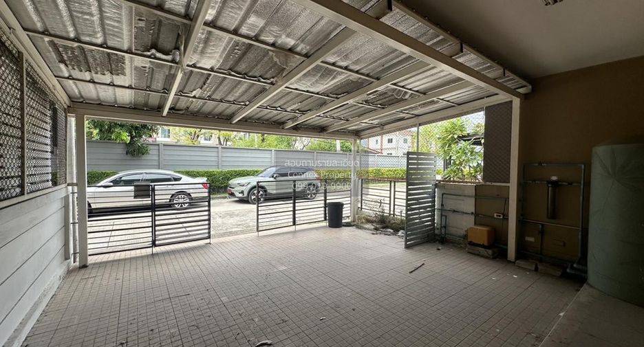 Casa adosada en venta de 3 habitaciones en Khlong Luang, Pathum Thani