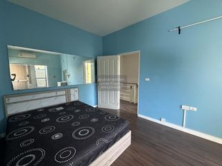 Casa adosada en venta de 3 habitaciones en Khlong Luang, Pathum Thani
