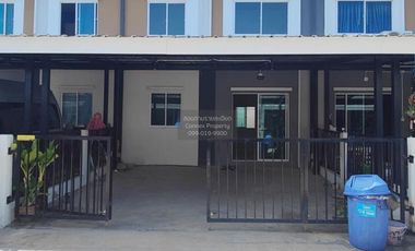 For sale 4 bedrooms townhouse in Phra Samut Chedi, Samut Prakan