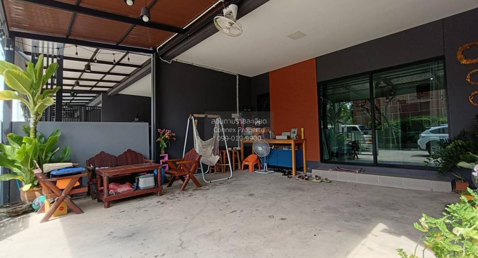 For sale 4 bedrooms townhouse in Chom Thong, Bangkok