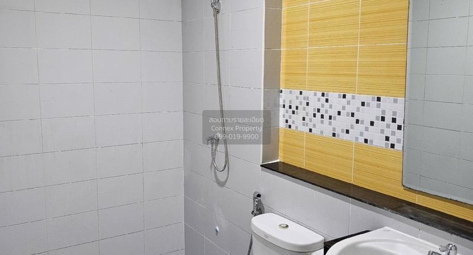 For sale 3 bedrooms townhouse in Sam Phran, Nakhon Pathom