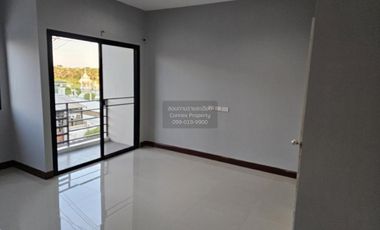 For sale 3 bedrooms townhouse in Sam Phran, Nakhon Pathom