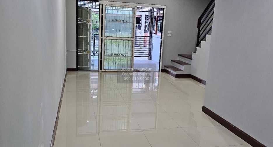 For sale 3 bedrooms townhouse in Sam Phran, Nakhon Pathom