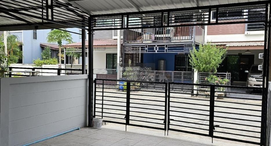 For sale 3 bedrooms townhouse in Sam Phran, Nakhon Pathom