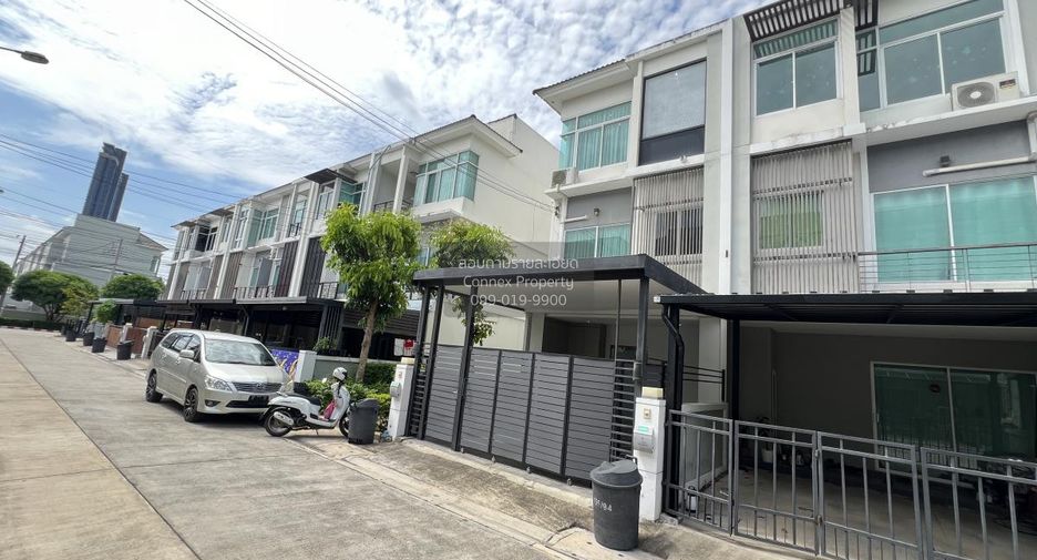 For sale 3 bedrooms townhouse in Mueang Nonthaburi, Nonthaburi