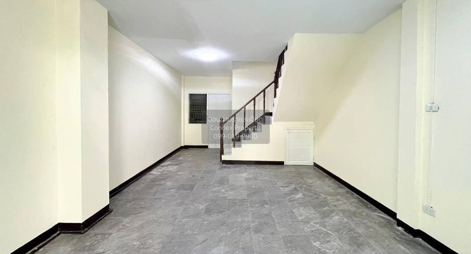 For sale 2 bedrooms townhouse in Mueang Samut Sakhon, Samut Sakhon