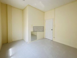For sale 2 bedrooms townhouse in Mueang Samut Sakhon, Samut Sakhon