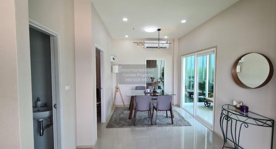 For sale 2 bedrooms townhouse in Sam Phran, Nakhon Pathom