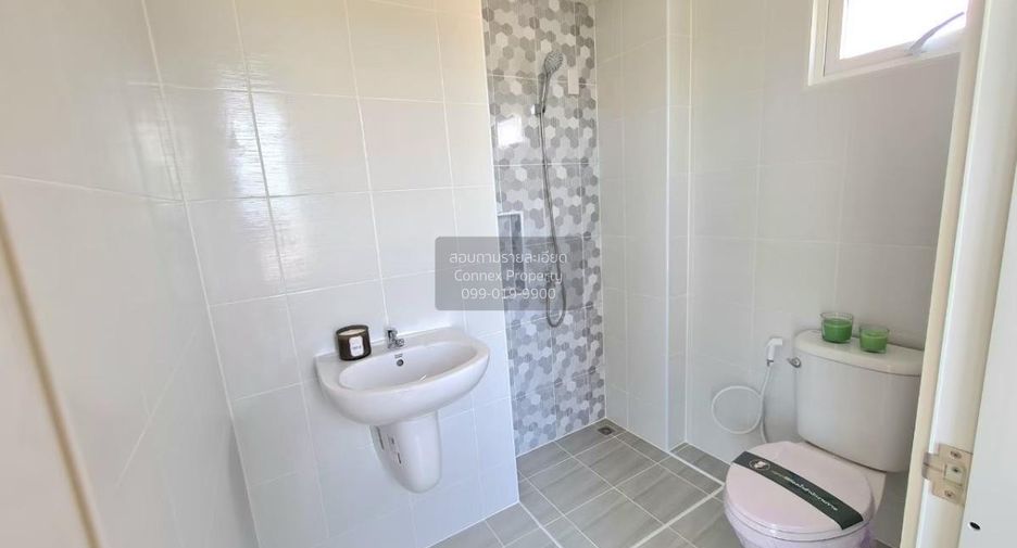 For sale 2 bedrooms townhouse in Sam Phran, Nakhon Pathom