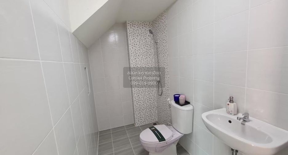 For sale 2 bedrooms townhouse in Sam Phran, Nakhon Pathom