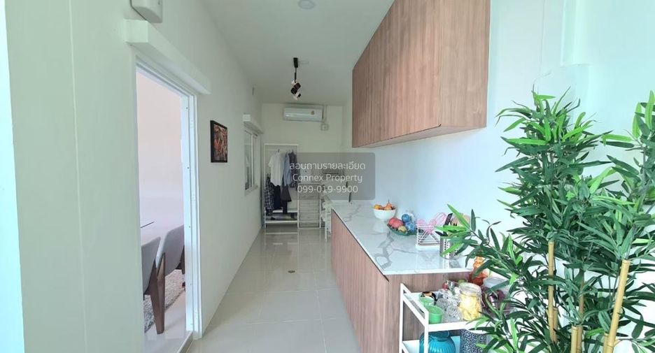 For sale 2 bedrooms townhouse in Sam Phran, Nakhon Pathom