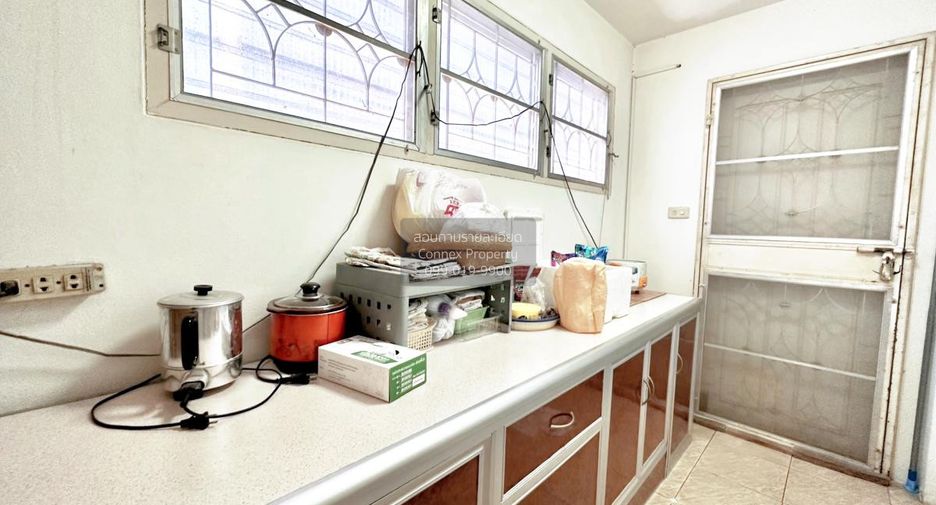 For sale 4 bedrooms house in Prawet, Bangkok