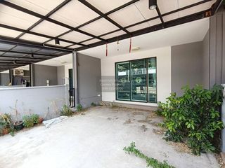 出售 3 卧室 联排别墅 在 Khlong Luang, Pathum Thani