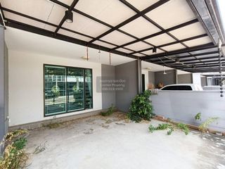 出售 3 卧室 联排别墅 在 Khlong Luang, Pathum Thani