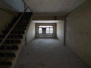 Gewerbefläche zum Kauf mit 4 Zimmer in Khlong Luang, Pathum Thani