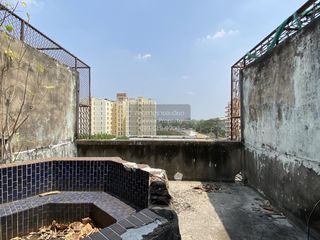 Gewerbefläche zum Kauf mit 4 Zimmer in Khlong Luang, Pathum Thani