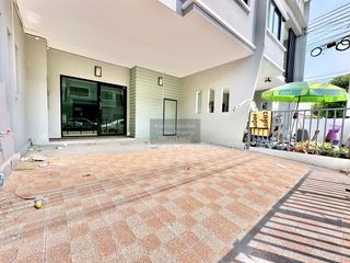 Reihenhaus zum Kauf mit 3 Zimmer in Bang Bua Thong, Nonthaburi