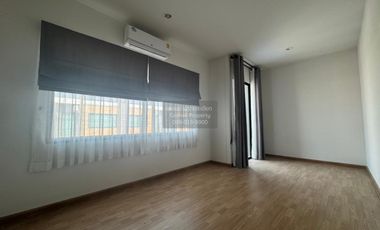 For sale 3 bedrooms townhouse in Mueang Pathum Thani, Pathum Thani