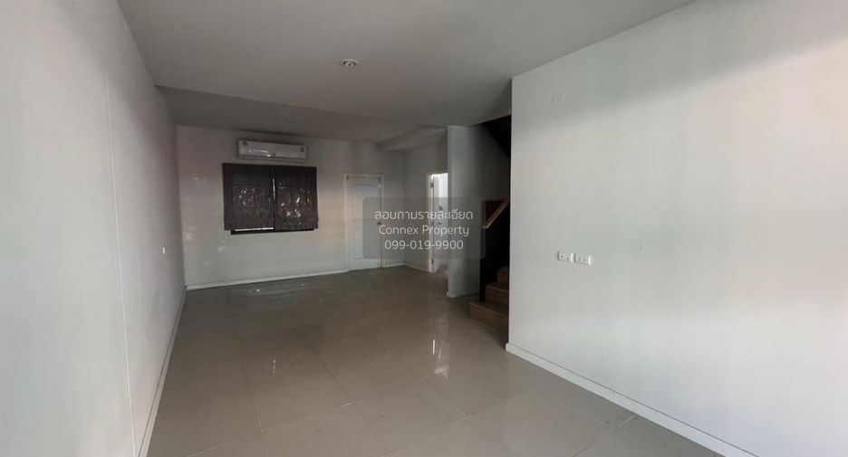 For sale 3 bedrooms townhouse in Mueang Pathum Thani, Pathum Thani
