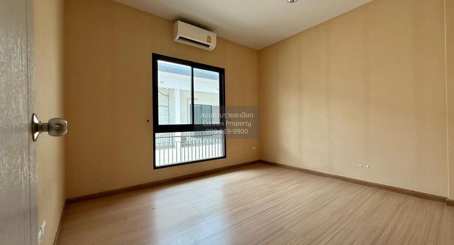 For sale 3 ベッドルーム townhouse in Saphan Sung, Bangkok
