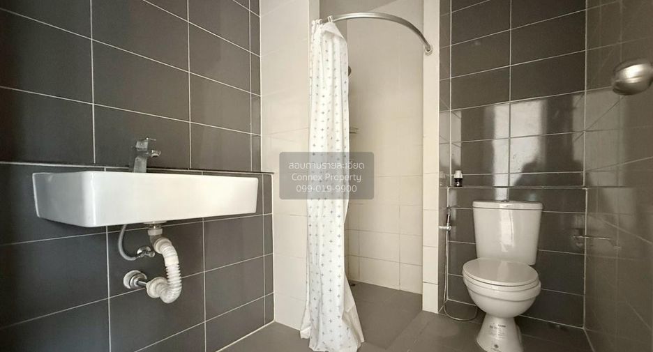 For sale 3 ベッドルーム townhouse in Saphan Sung, Bangkok