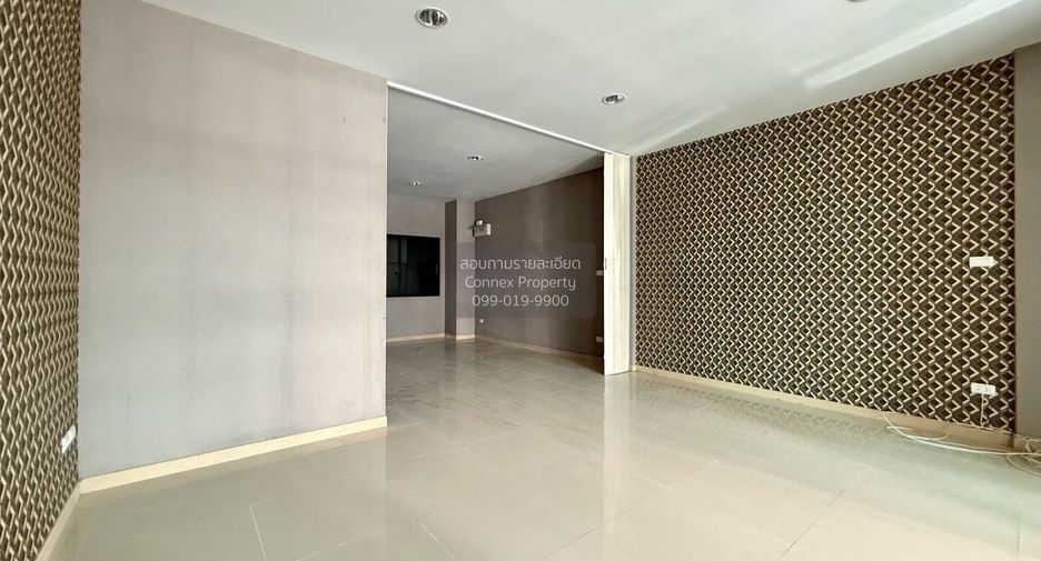 For sale 3 ベッドルーム townhouse in Saphan Sung, Bangkok